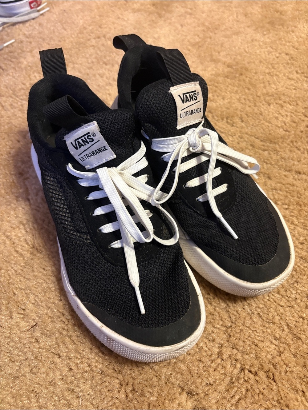 Vans Ultrarange Women's Black and White Low-Top Sneakers